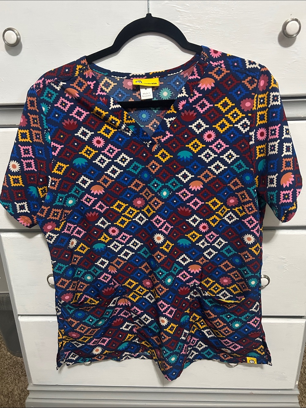 Wonderwink Print Scrub Top Size Medium